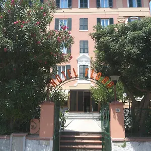 hotel-flora-celle-ligure.hotelitalianriviera.com/
